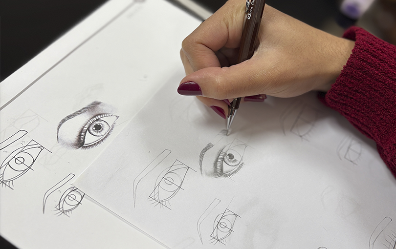 Curso de desenho de moda em Brusque: saiba como criar seu croqui do zero 152 MAteria Curso de desenho de moda em Brusque saiba como criar seu croqui do zero - Curso de desenho de moda em Brusque: saiba como criar seu croqui do zero